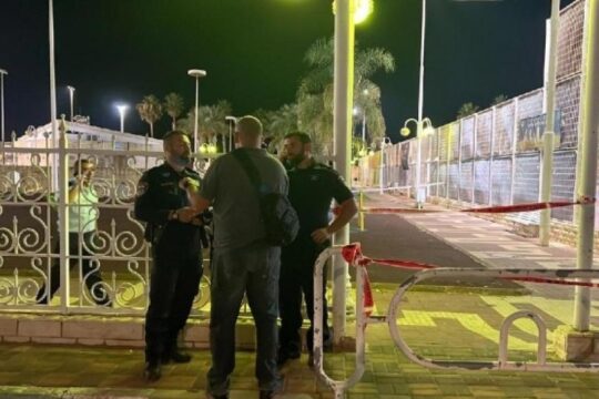 قتيل بقلنسوة وإصابة خطيرة بكابول في جريمتي إطلاق نار بالداخل المحتل