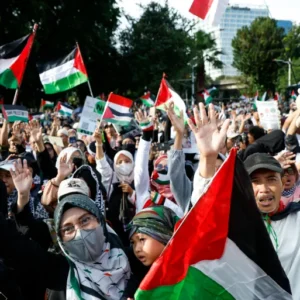 جاكرتا تنفي.. برنامج تجريبي إسرائيلي لتهجير 100 غزي للعمل بإندونيسيا