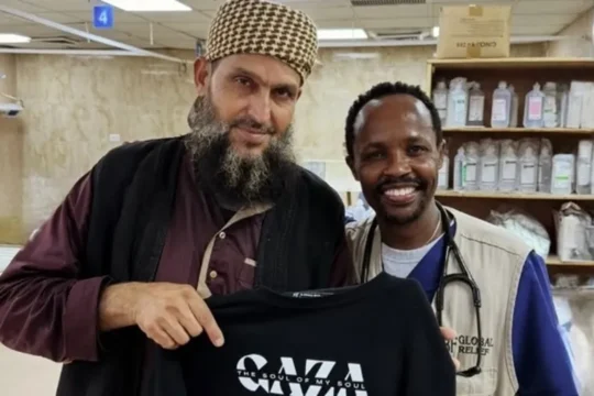 صورة لمايلي مع الشهيد خالد نبهان صاحب عبارة روح الروح قبل يوم واحد من استشهاده- حسابه عبر انستغرام