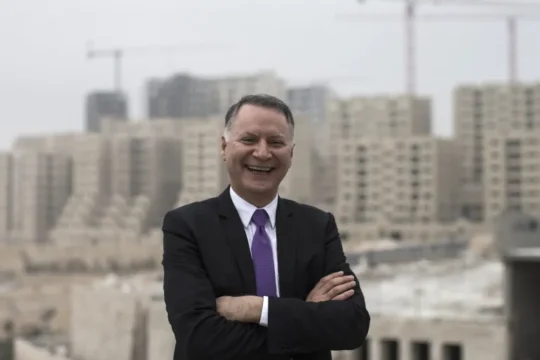 بشار المصري المستثمر الرئيسي بمدينة روابي الفلسطينية الجديدة (الأوروبية)