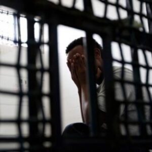 الاحتلال يُصدر ويُجدد أوامر الإداري بحق 28 معتقلًا