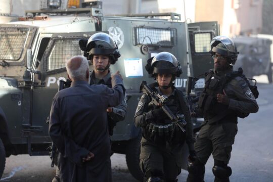 الاحتلال يشن حملة اعتقالات واسعة في الضفة