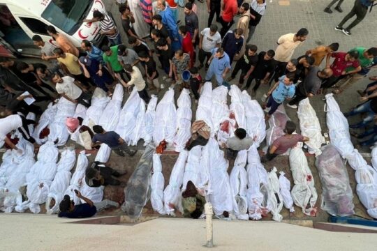 انتشال 76 شهيداً مجهولي الهوية بمحيط مستشفى كمال عدوان