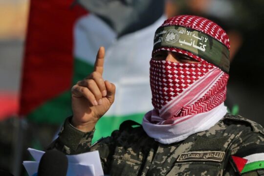 الناطق باسم كتائب الشهيد عز الدين القسام، الجناح العسكري لحركة "حماس"، أبو عبيدة