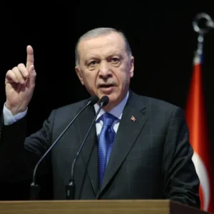 أردوغان أشاد بتعامل الإدارة السورية الجديدة مع أحداث الساحل (الأناضول)