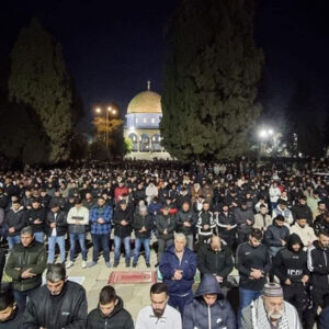 80 ألف مصلٍ يؤدون التراويح في الأقصى