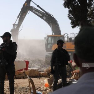الاحتلال يهدم منزلًا في بيت حنينا شمالي القدس