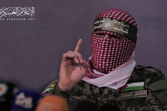 أبو عبيدة: صواريخ اليمن تقاطعت مع صواريخ غزة في سماء "تل أبيب"