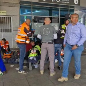 مقتل إسرائيلي وعدة إصابات بعملية طعن في حيفا