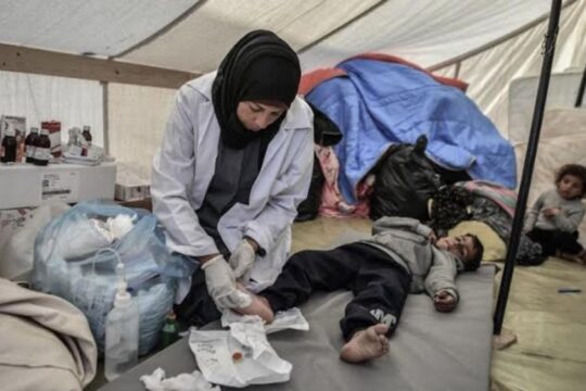 "أوتشا": الفرق الطبية بغزة منهكة وتحتاج حماية ودعمًا عاجلين