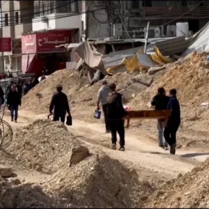 الاحتلال يقتحم مساجد ويحرق أحدها جزئيا بنابلس
