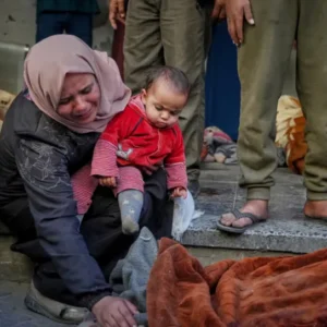 15 شهيدًا في مجزرتين بخانيونس.. والاحتلال يصدر أوامر إخلاء لمعظم مناطق رفح