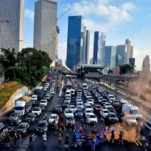 إعلام إسرائيلي: الأغلبية الساحقة من الجمهور تؤيد إنهاء الحرب والأميركيون يتجاوزوننا