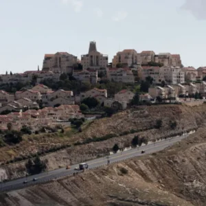 الكابينت يصادق على شق شبكة طرق لضم مستوطنة "معاليه أدوميم" إلى القدس