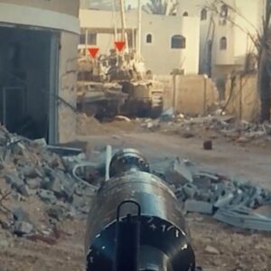 القسام توقع بقوة للاحتلال وصافرات الإنذار تدوي في مناطق واسعة بإسرائيل