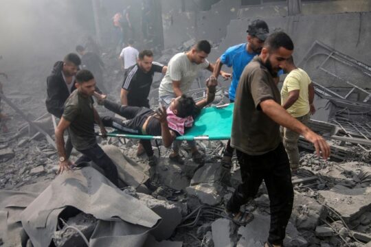 غزة تحت القصف: الاحتلال يواصل استهداف المدنيين