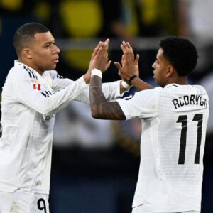 مبابي وروديجر لاعبا ريال مدريد يتجنبان الإيقاف الفوري ويشاركان أمام أرسنال