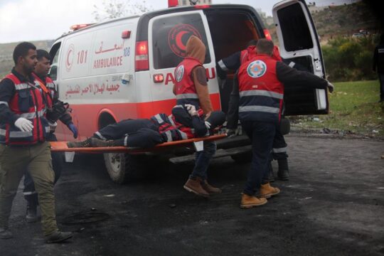 منظمة التعاون تطالب بتحقيق عاجل في جريمة إعدام الكوادر الطبية والإنسانية بغزة