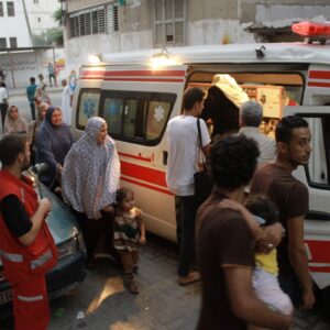 استشهاد أسير محرر مع عائلته وإحراق خيمة نازحين في النصيرات