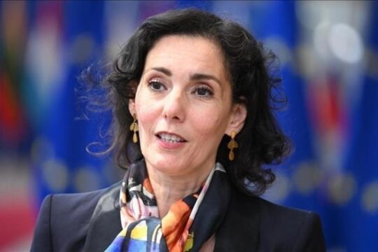 مسؤولة أوروبية: الطعام يتعفن على أبواب غزة جراء منع الاحتلال دخوله