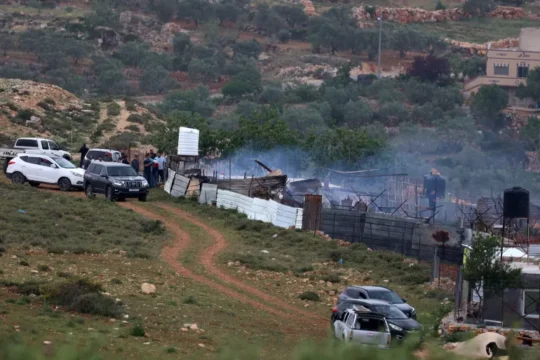 إصابات واعتقالات في اقتحامات الاحتلال للضفة والمستوطنون يصعّدون بالخليل