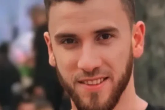 الاحتلال يخطر بهدم منزل عائلة الشهيد رأفت الطيب في جنين خلال 24 ساعة