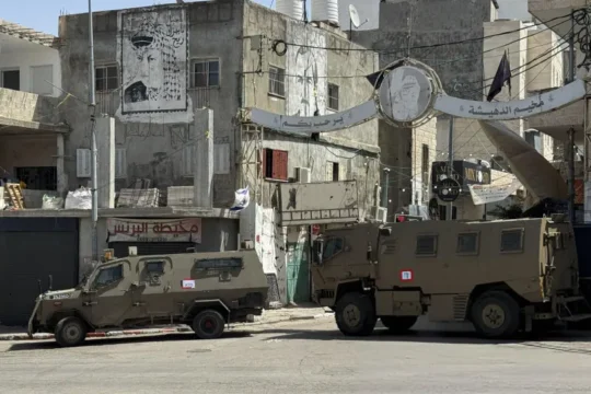 الاحتلال ينفذ اقتحامًا واسعًا لمخيم الدهيشة في بيت لحم ويهدده بـ"مصير طولكرم وجنين"