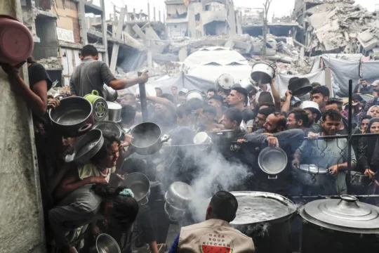 تقارير: غزة على حافة المجاعة وأكثر من مليون طفل في دائرة الخطر