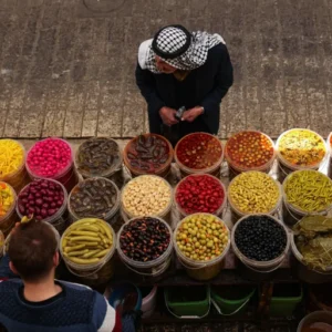 المخللات في وجه تغير المناخ.. كيف تقلل من هدر الطعام؟