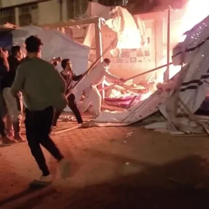 الاحتلال يواصل حرب الإبادة في غزة لليوم الـ21: مجازر جديدة وسقوط المزيد من الشهداء