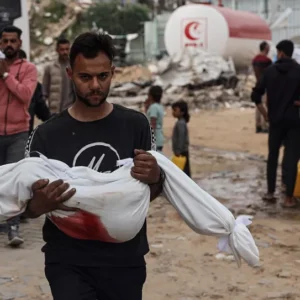 مقترح مصري قطري لهدنة في غزة: إنهاء الحرب مقابل وضع حماس للسلاح
