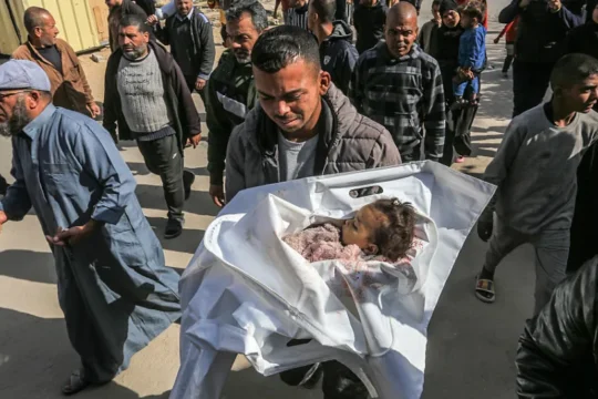 الاحتلال يواصل حرب الإبادة على غزة: مجازر متواصلة وارتفاع في أعداد الشهداء