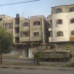 الاحتلال يواصل مجازره.. 34 شهيدًا ومصابون في غارات متفرقة على القطاع