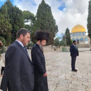 محافظة القدس تحذر من تصعيد الاحتلال الخطير بالأقصى ومحاولات تقسيمه