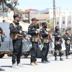 قوات الأمن العام تنتشر على أطراف مدينة جرمانا بريف دمشق بعد اشتباكات أمس (مواقع التواصل الاجتماعي)