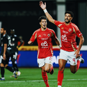 الأهلي يسحق فاركو بسداسية ويتوج بطلا للدوري المصري