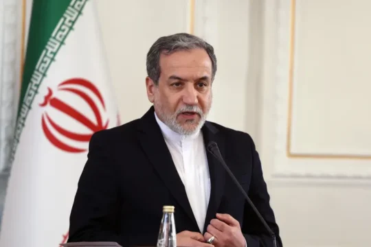 عُمان تستضيف الأحد جولة مفاوضات جديدة بين أميركا وإيران