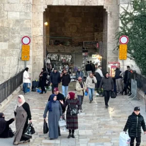 في اليوم العالمي للعمال.. الفصل التعسفي والبطالة يجتاحان شرقي القدس