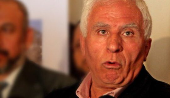 الأحمد يعلن تشكيل لجنتين لتنفيذ قرارات "المركزي"