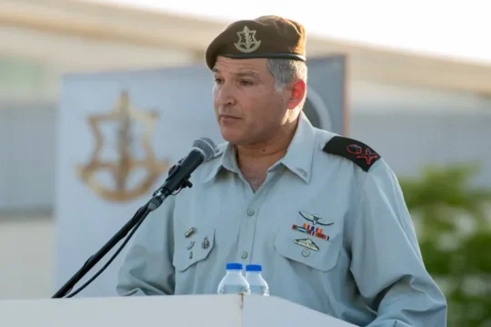 مسؤولون وضباط كبار يطالبون بإقالة الرئيس الجديد للشاباك