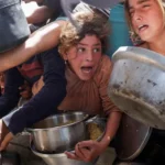 أطفال غزة يواجهون الموت جوعا.. بطون خاوية وطفولة تحتضر