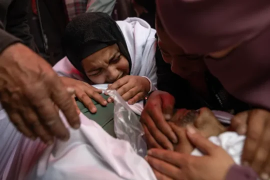 ٢٥٠ شهيدا في مجازر للاحتلال بغزة في يومين