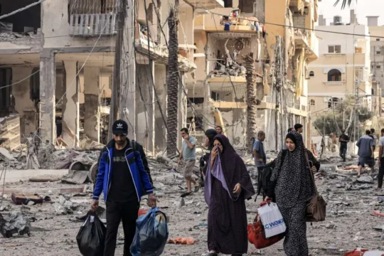 تهجير غزة - أوامر إخلاء - معاريف: "إسرائيل" تفاوض دولًا أفريقية لاستيعاب مهاجرين من غزة
