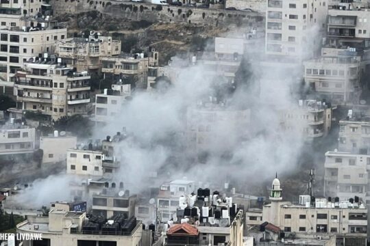 الاحتلال يفجر منزل الاستشهادي جعفر منى بنابلس