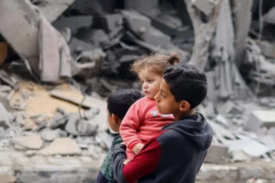 الأمم المتحدة تحذّر من احتمال وفاة 14 ألف طفل في حال عدم تلقي المساعدات في غزة