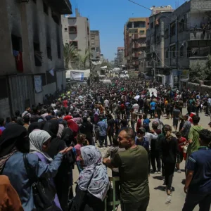 فرنسا تبدي استعدادها للمساهمة بتوزيع الغذاء "بشكل آمن" في غزة