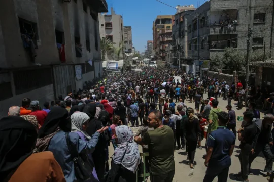 فرنسا تبدي استعدادها للمساهمة بتوزيع الغذاء "بشكل آمن" في غزة