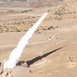 دوي انفجار في بئر السبع بعد رصد إطلاق صاروخ من اليمن