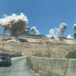 لبنان: شهيدة و11 جريحًا في غارات إسرائيلية على النبطية
