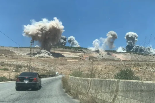 لبنان: شهيدة و11 جريحًا في غارات إسرائيلية على النبطية